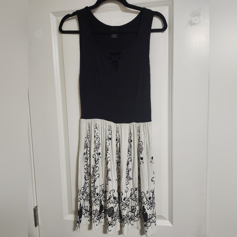 Hot Topic Disney Black & White Sleeping Beauty Dress Size Small